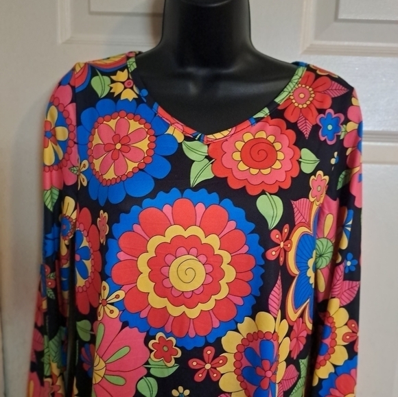 Deerose multicolored floral blouse size large - Picture 2 of 7